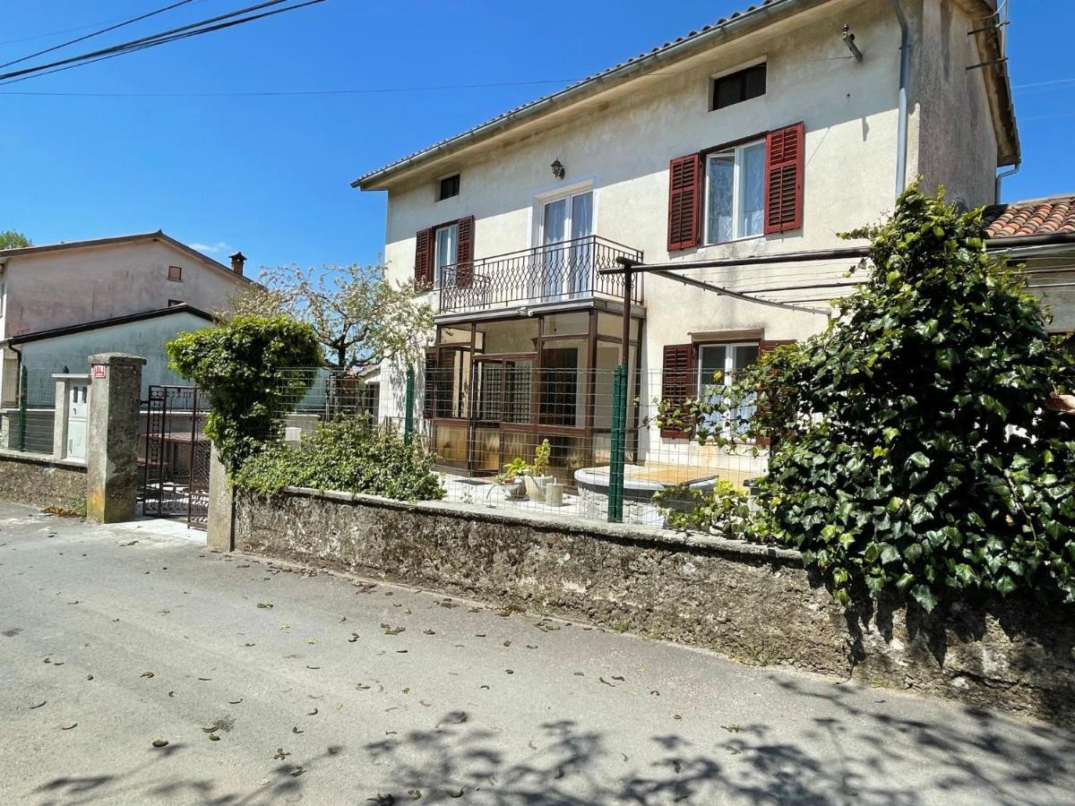 Cilka'S House, Authentic Homestay Near Lipica Sezana ภายนอก รูปภาพ